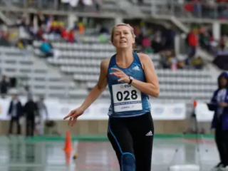 Le saut en longueur paralympique, qui offre un spectacle passionnant d&#039;athlétisme, de détermination et d&#039;habileté, comprend des catégories de déficients visuels, d&#039;amputés et de personnes en fauteuil roulant