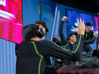 Киберспорт — это динамичный мир соревновательных игр, где лучшие игроки и команды сражаются в турнирах с высокими ставками, сочетая стратегию, мастерство и адреналин, чтобы очаровать миллионы фанатов по всему миру