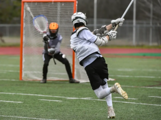 La crosse, de retour aux Jeux olympiques d&#039;été de Los Angeles de 2028 après sa dernière apparition en 1948, a fait ses débuts comme sport médaillé aux Jeux olympiques d&#039;été de 1904 à Saint-Louis