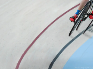 Le cyclisme sur piste séduit par son intensité à grande vitesse, sa stratégie de fraction de seconde et l&#039;atmosphère électrisante des courses de vélodrome,  ce qui en fait l&#039;une des disciplines cyclistes les plus captivantes de la scène mondiale